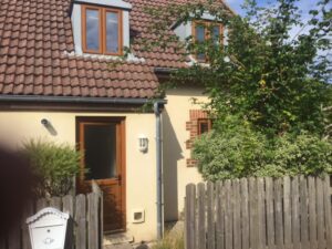 St Martin Two Bed Cottage  Garden and Parking